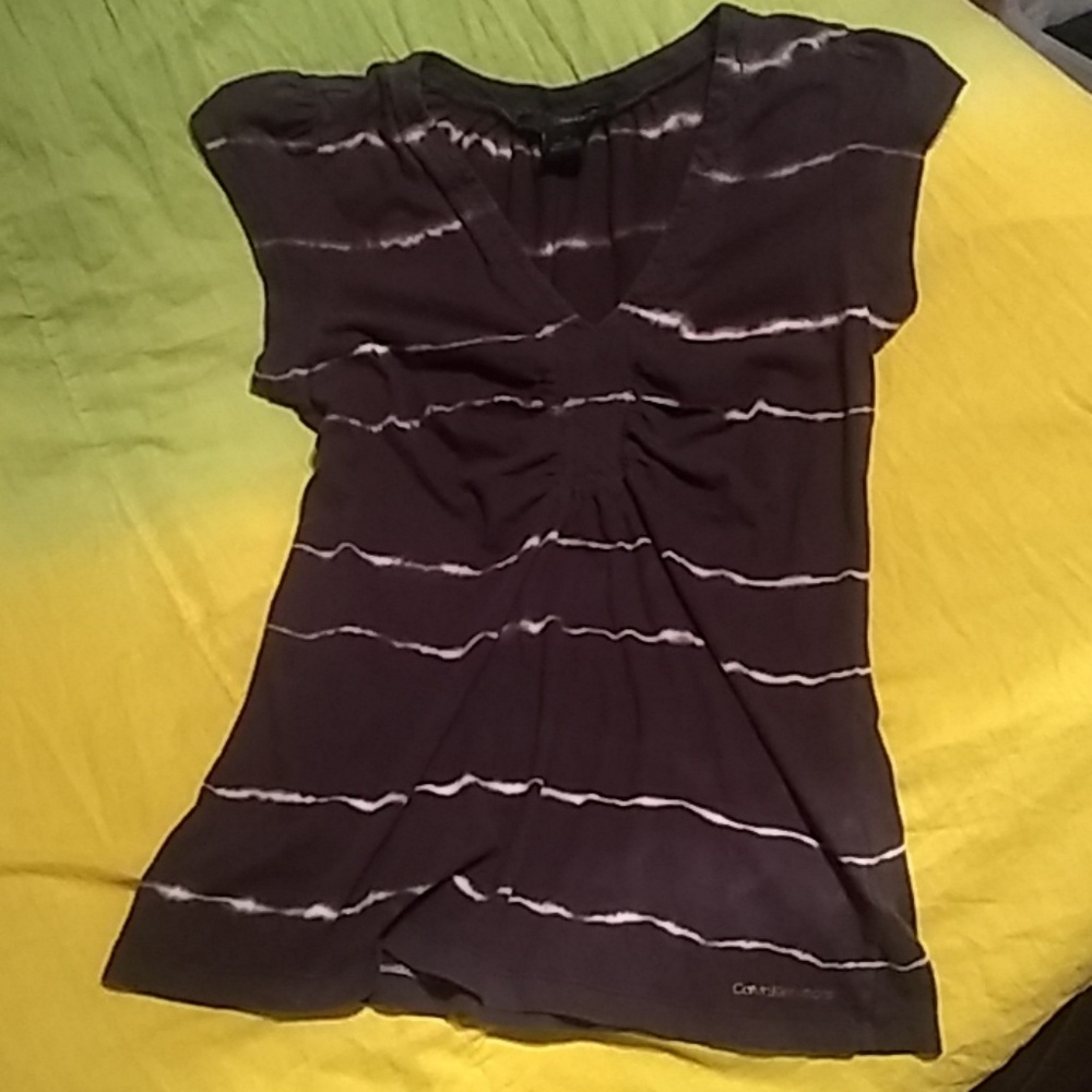 3/$10 Calvin Klein Distressed Top Medium